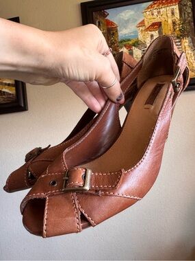 Vintage Leather Brown Buckle Kitten Heels Thom McAn 7.5